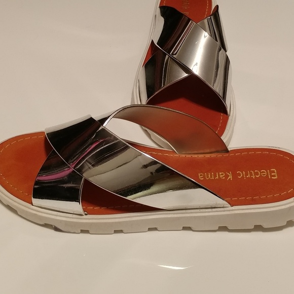 Silver sandals - Picture 1 of 5